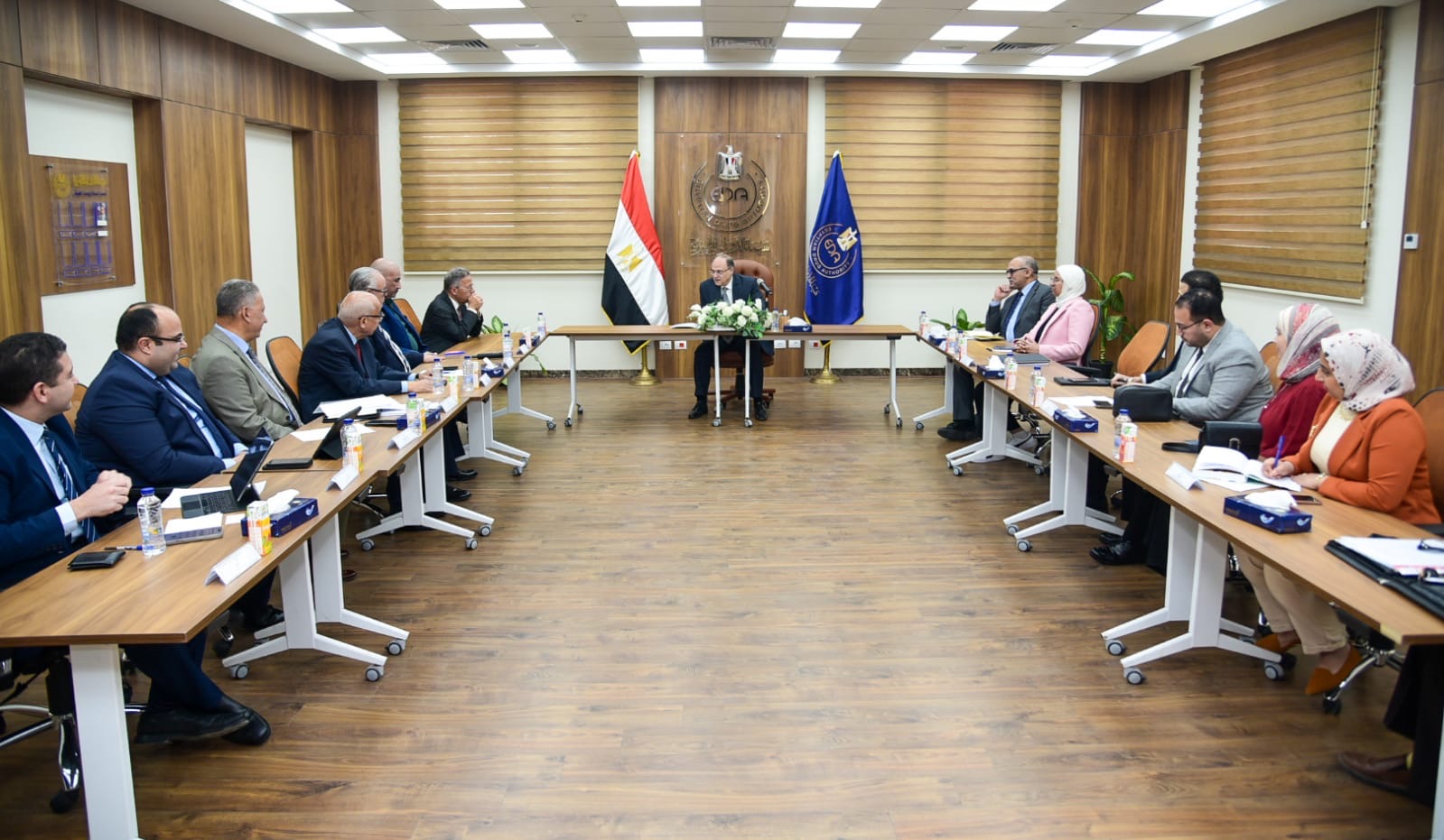 EDA - Chairman of the Egyptian Drug Authority Holds an Extensive ...